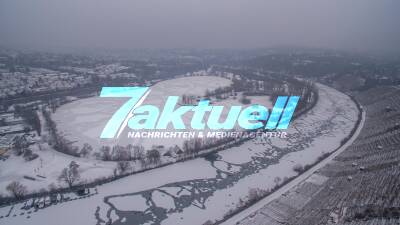 Luftaufnahmen vom zugefrorenen Max-Eyth-See und dem anliegendem Neckar