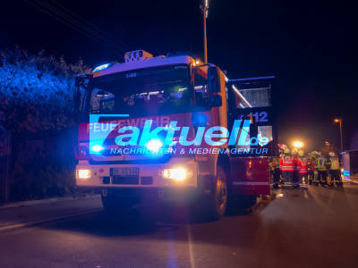 Dachstuhlbrand in Weil im Schönbuch in einem Dachdeckerbetrieb