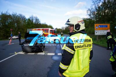 Vorfahrtscrash endet mit 3 Verletzten - Eine Frau wird schwer Verletzt laut Polizei - Herten L511/Westerholter Straße