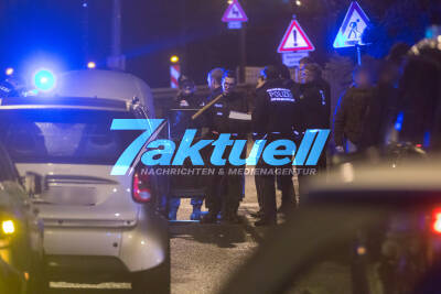 Polizeikontrolle, Fahrzeugkontrolle b295 (Tunnelstr) ecke Gernotstraße in stuttgart