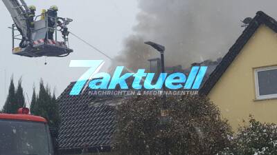 Gebäudevollbrand in Lingenfeld bei eisigen Temperaturen