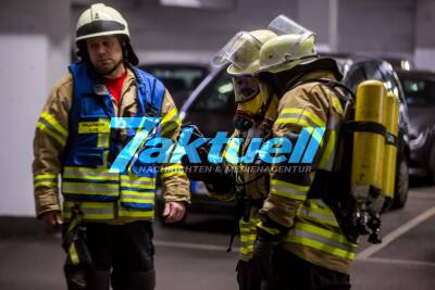 Mini qualmt im Parkhaus vom Activity Freizeit Sportclub - Feuerwehr rückt an