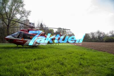 Schwerer Frontalunfall in Kurve fordert 4 Verletzte - L1140 voll gesperrt