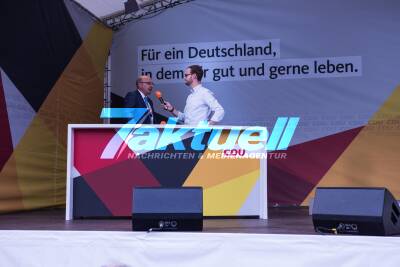 Angela Merkel spricht in Heilbronn - Wahlkampf auf dem Kiliansplatz mit dem Innenminister Thomas Strobl und den CDU Abgeordneten und Kandidaten des Kreis HN