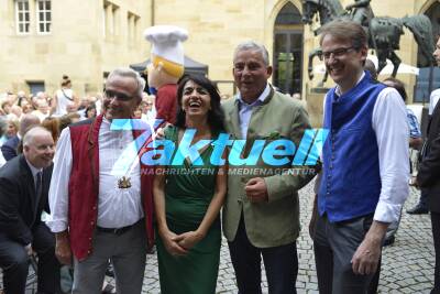 Feierliche Eröffnung des 41. Stuttgarter Weindorfs im Innenhof Altes Schloss