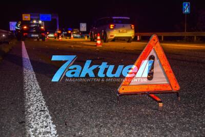 Massencrash mit 5 Fahrzeugen auf der B35 fordert eine Schwerverletzte: Trümmerfeld erstreckt sich auf 100 Meter