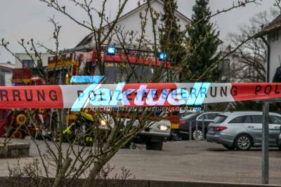 Leonberg: Chemieraum in Realschule brennt komplett aus - Feuerwehrmann verletzt und 50 Leute evakuiert