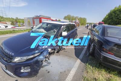 Schwerer Unfall auf B312 Höhe Bempflingen - Langer Stau durch Vollsperrung