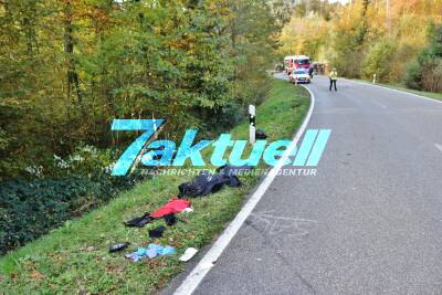 Motorradfahrer kracht frontal in Müllauto- Zweiradfahrer schwerst verletzt - Müllauto überschlägt sich und landet im Graben - Straße zwischen Hertmannsweiler und Stöckenhof voll gesperrt